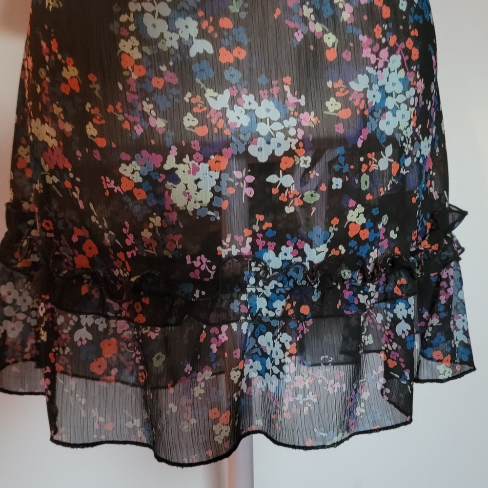 Dress - Picture 8 of 8
